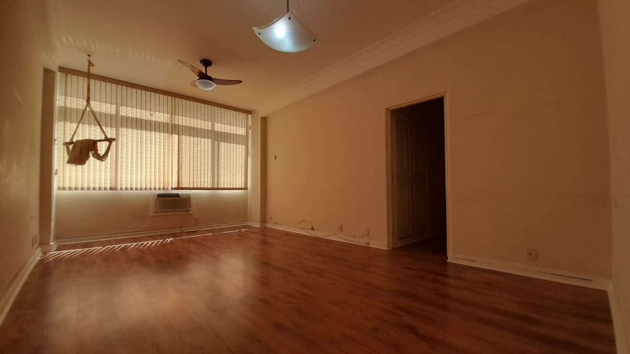 Apartamento à venda Constante Ramos 3 quartos com vaga 